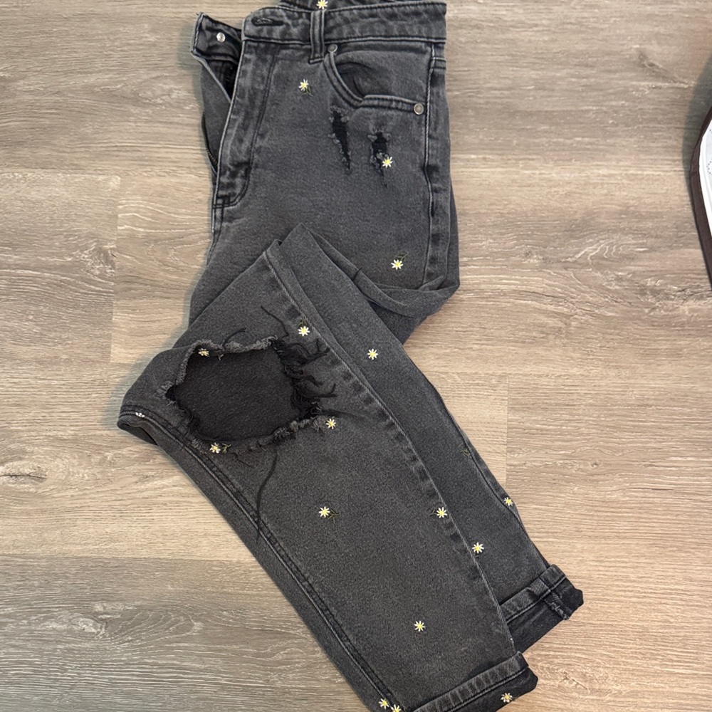 Tinsel Black Cropped Jeans with Star Accents